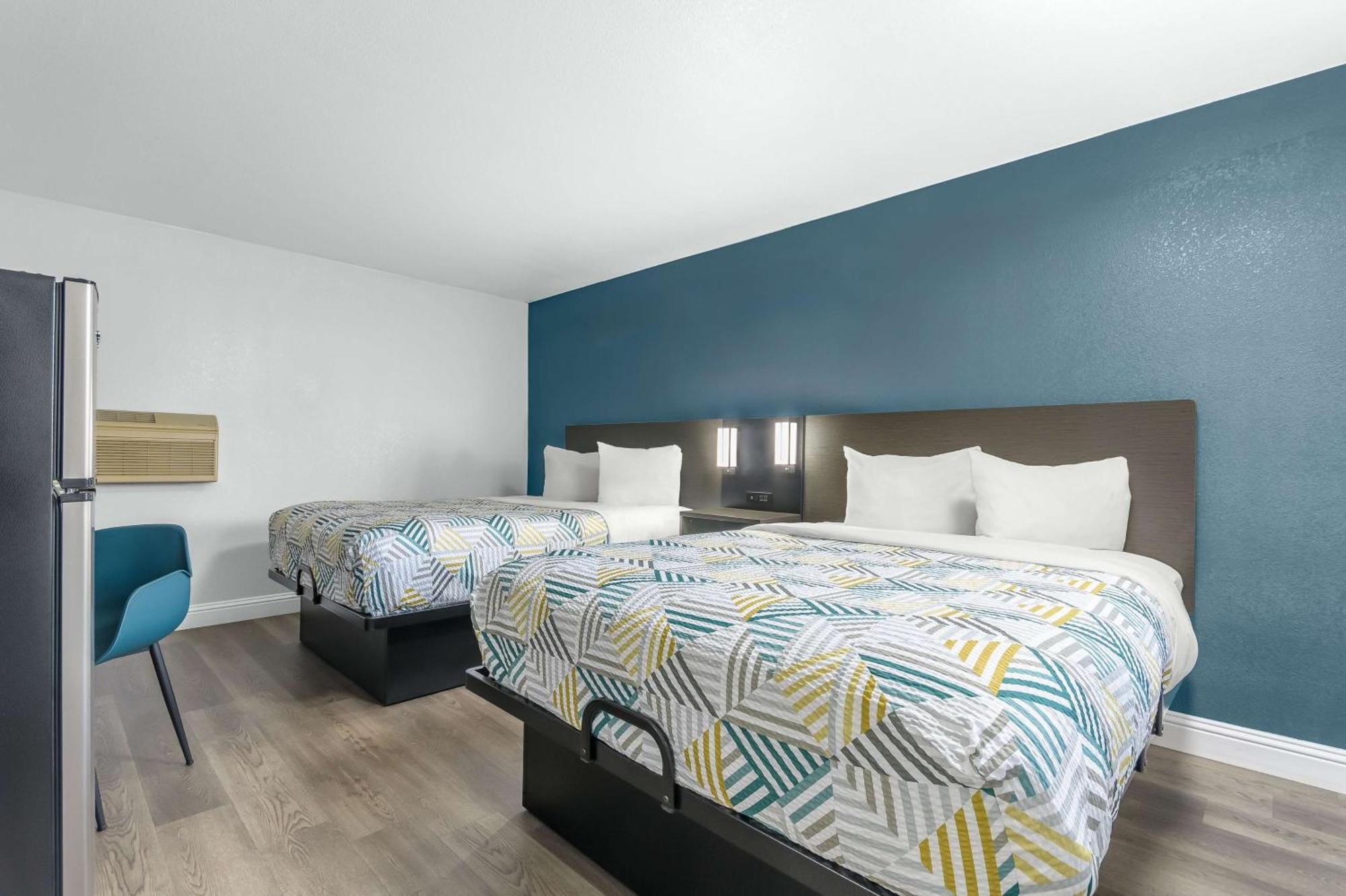 Studio 6 Suites Madera, Ca Yosemite Exteriör bild