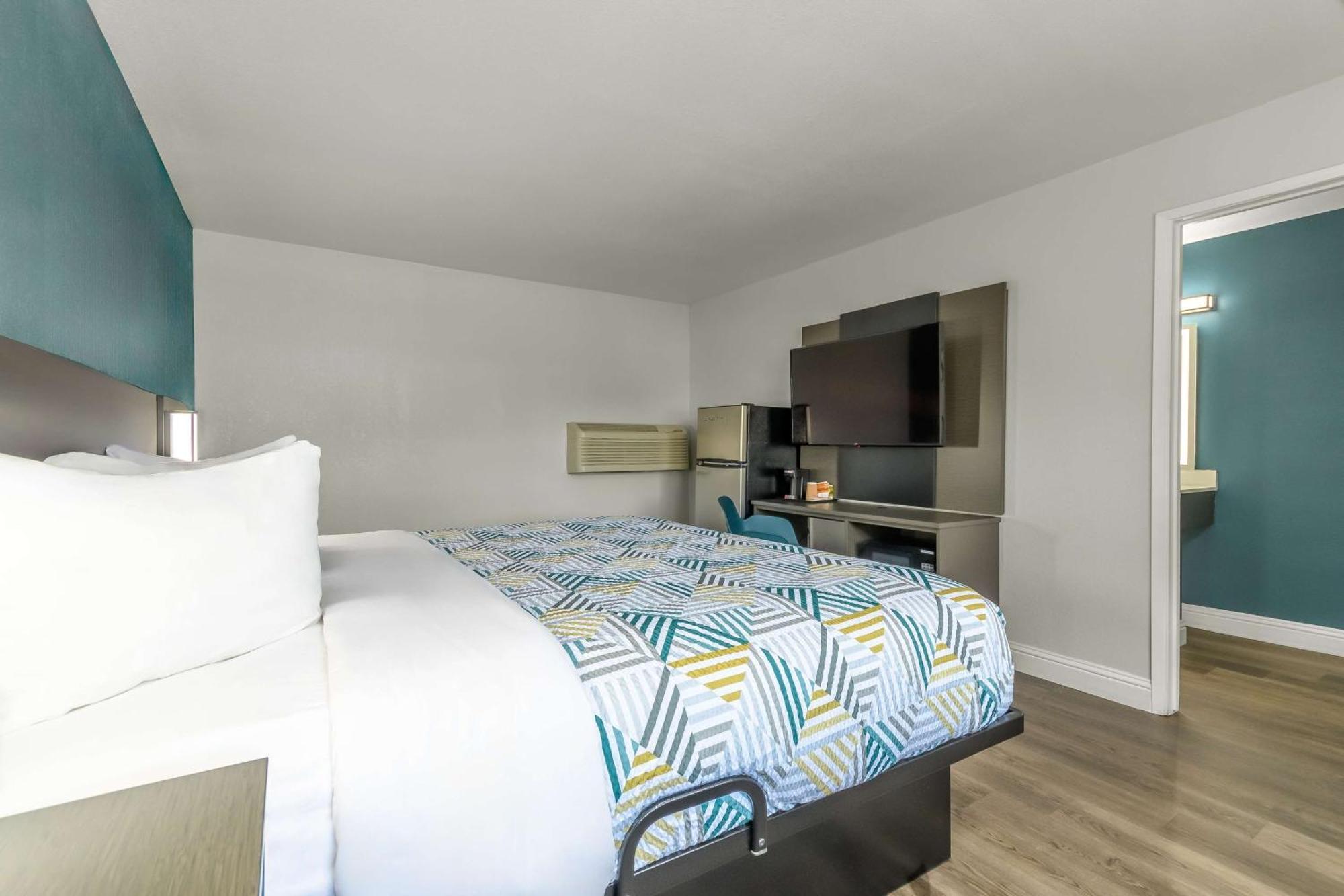 Studio 6 Suites Madera, Ca Yosemite Exteriör bild
